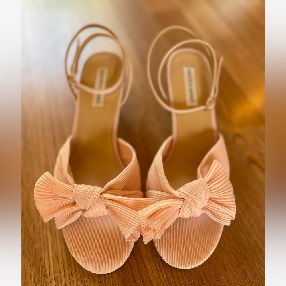 Saks Fifth Avenue Sammy Pleated Kitten Heel Sandals (Blush) size 9
